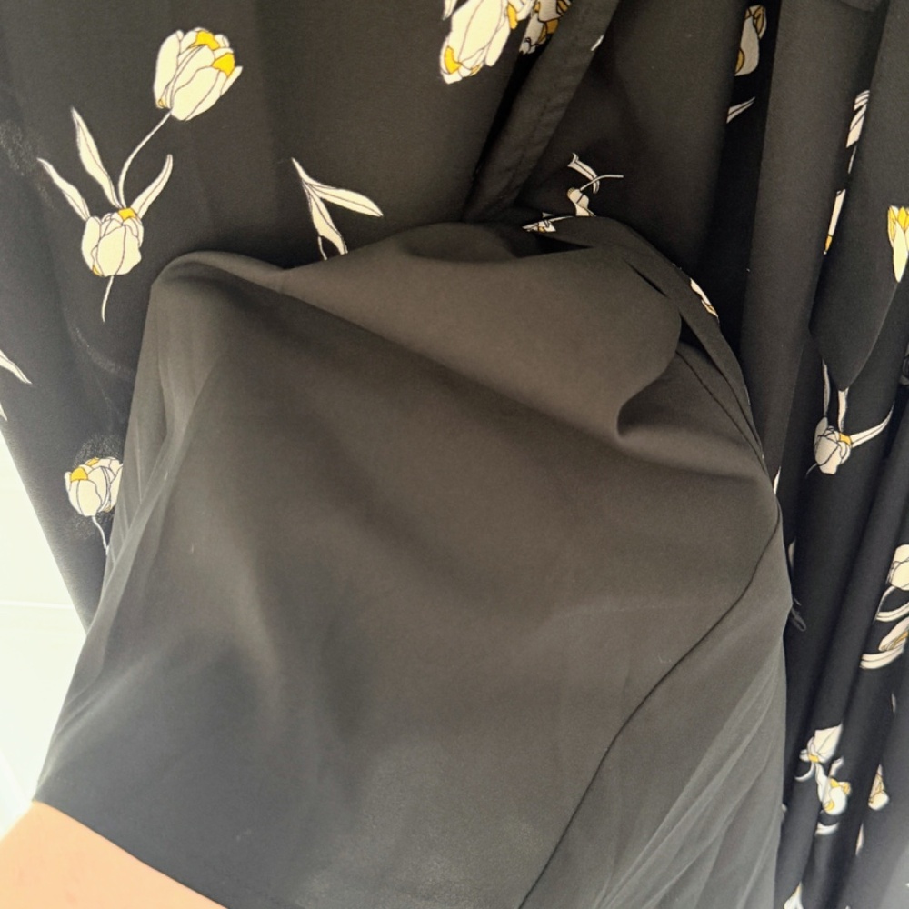 Banana Republic Factory Work Wrap Dress, Black/White/Yellow Floral, Size 10 - Picture 6 of 11